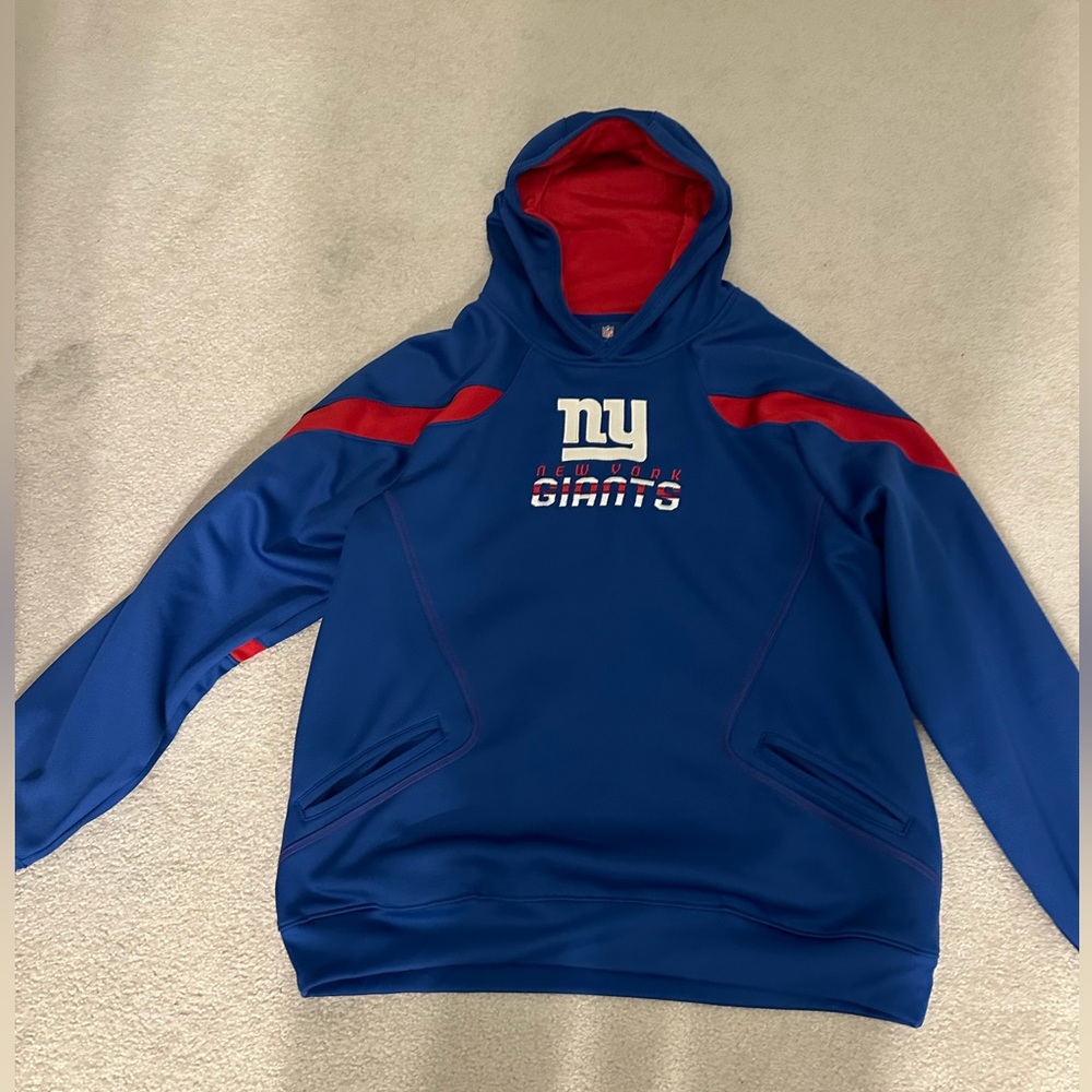 Reebok NY Giants Hoodie with Pockets and Raised Lettering. Size XL